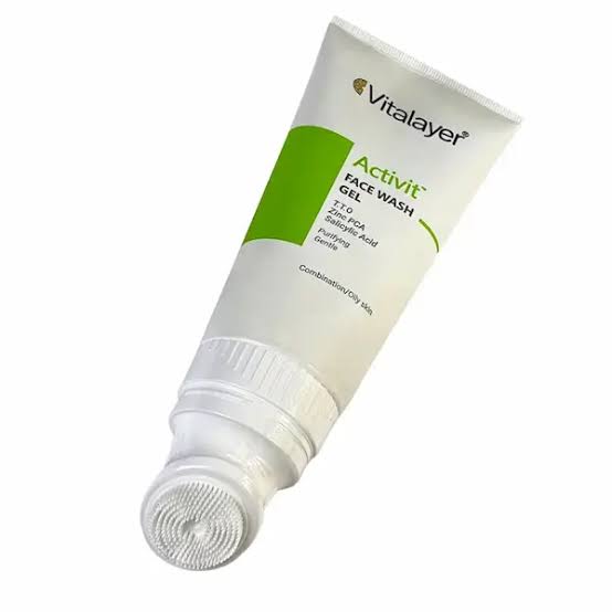 ژل برای شست و شوی صورت اکتیویت پوست چرب ویتالایر